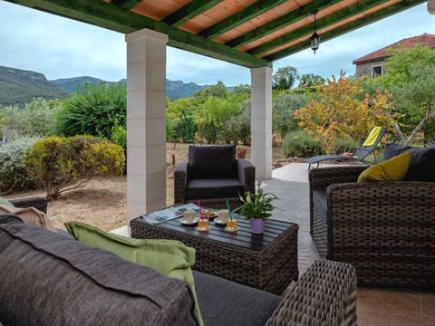 Villa "Sunshine" mit Garten, Grill und Terrasse