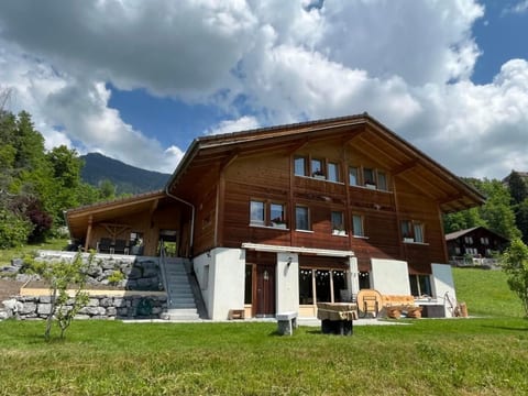 mit Bergblick