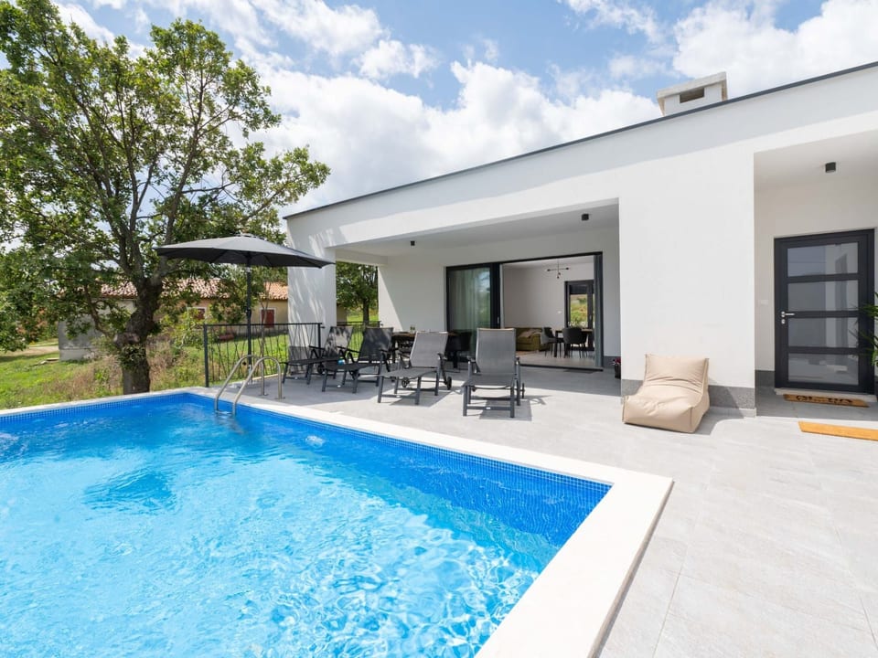 Villa Dream mit Pool nahe Labin - Drenje