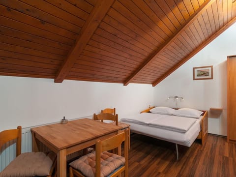 Gemütliche Wohnung in Omiš mit Privatem Balkon