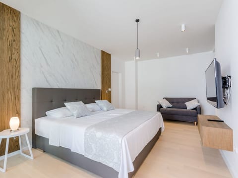 Wunderschönes Ferienhaus in Sutivan mit Privatem Pool