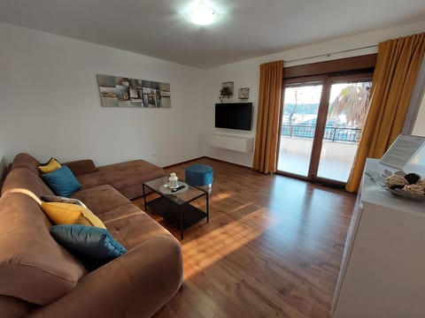 Appartement in Barbat mit Großer Terrasse