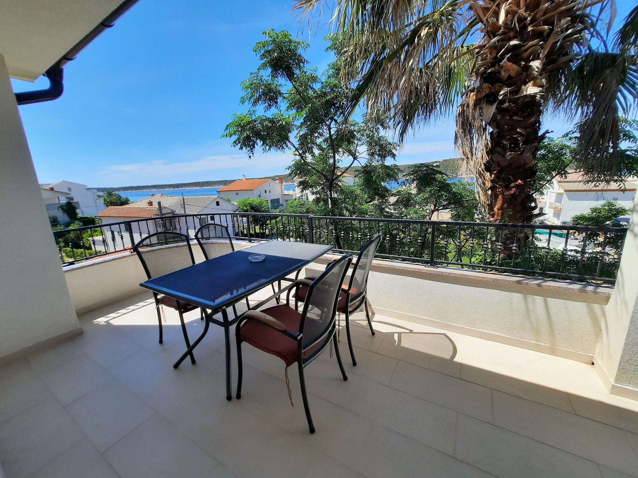 Appartement in Barbat mit Großer Terrasse