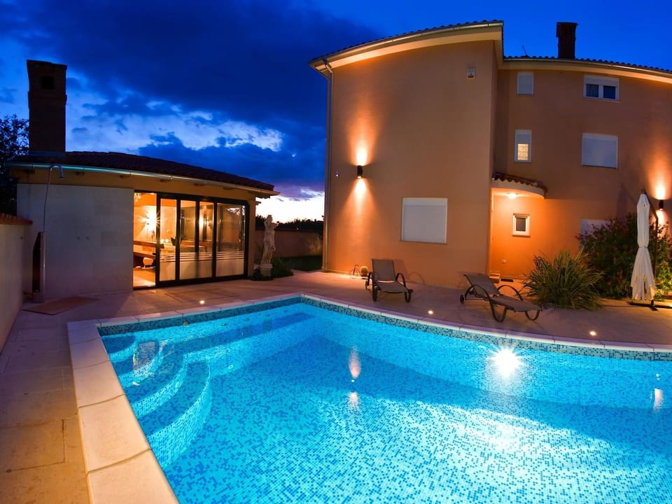 Geräumige Ferienwohnung per quattro persone con balcone e vista mare - Fažana