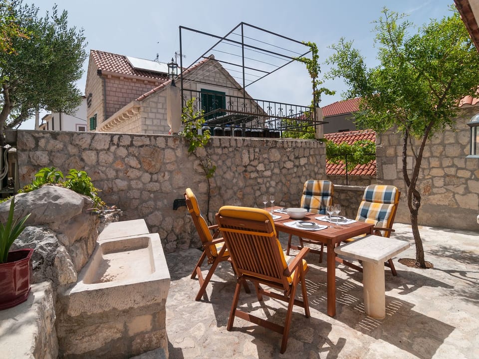 Große Ferienwohnung in Omiš mit Privatem Balkon - Omiš
