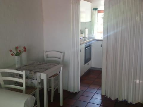 Große Ferienwohnung mit Garten, Grill und Terrasse