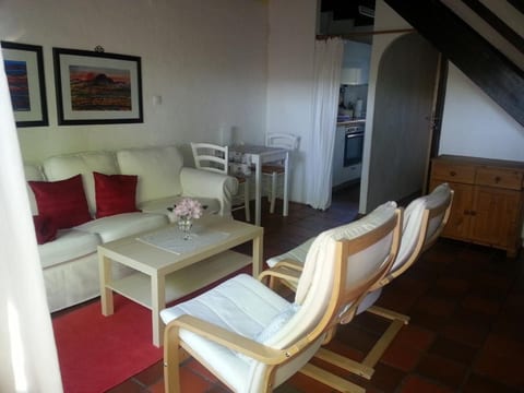 Große Ferienwohnung mit Garten, Grill und Terrasse