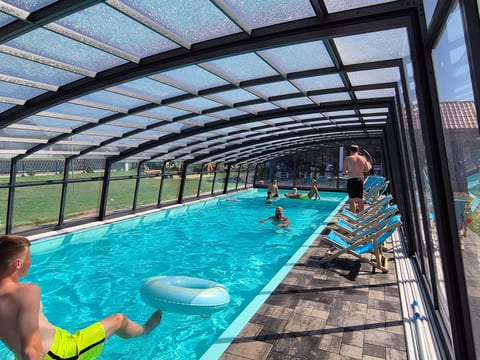 "New 5" with communal pool