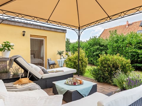 Villa mit Garten, Grill und Terrasse