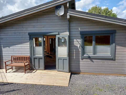 Holzhaus Sarahlita in Enspel