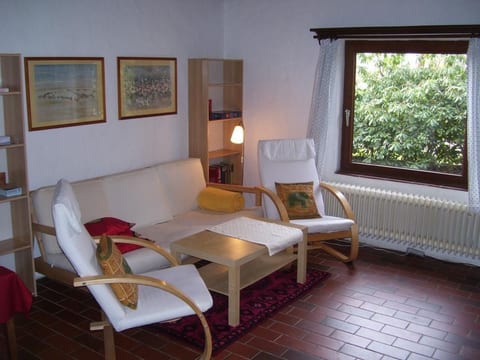 mit Terrasse