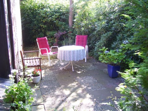 mit Terrasse
