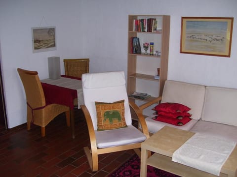 mit Terrasse