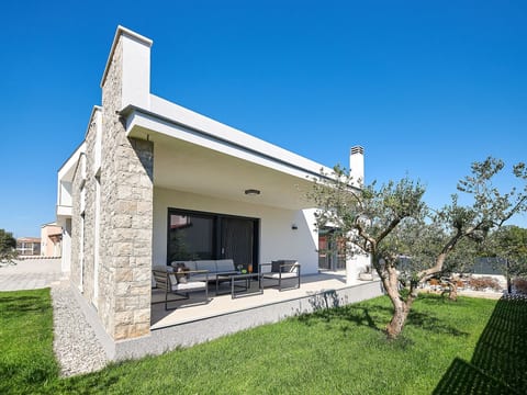 Villa Dolcea - Elegant und stilvoll mit Pool