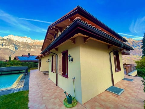 Luxuriöses Chalet - Walensee - Schwimmbad - Sauna