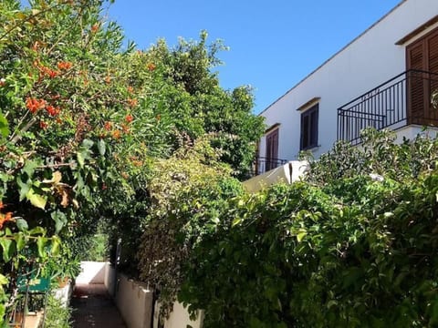 Mandarino Makari Ferienhaus 500 m vom Meer