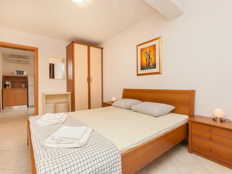 Appartment für 2 Personen mit Pool, Okrug Gornji