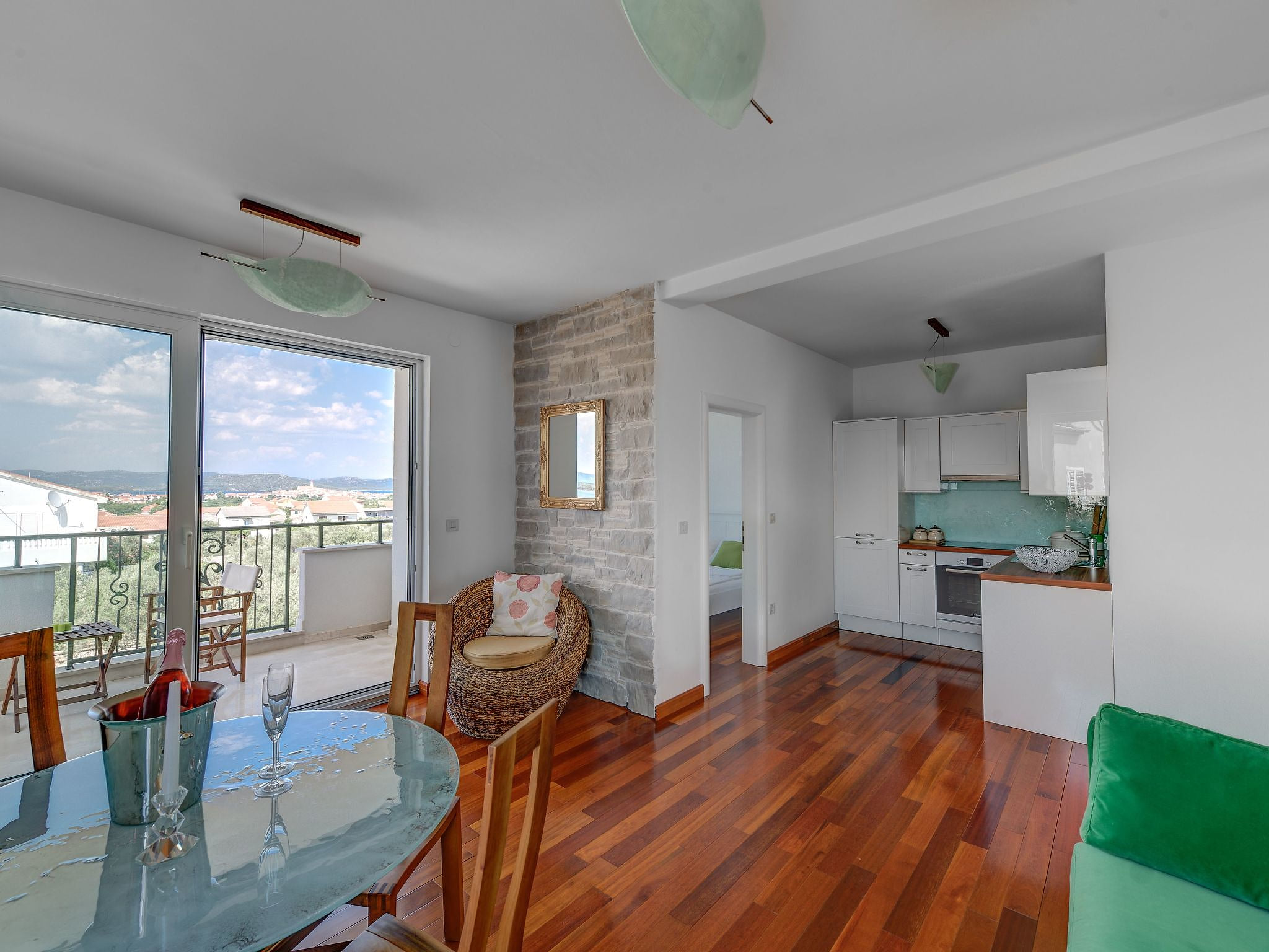 Wohnung für 4 Personen mit Pool und Jacuzzi
