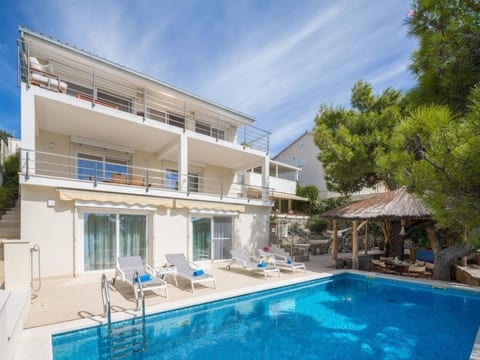 Villa Lara