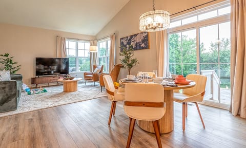 Family&Pet Friendly-No Stairs-Kingbeds-Peaceful. image 1