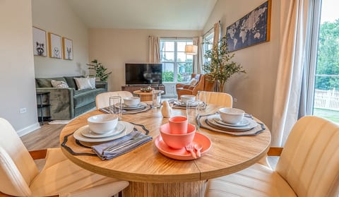 Gather, dine and unwind. Kids are welcome at the table too!