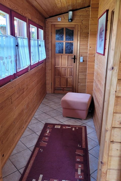 mit Terrasse