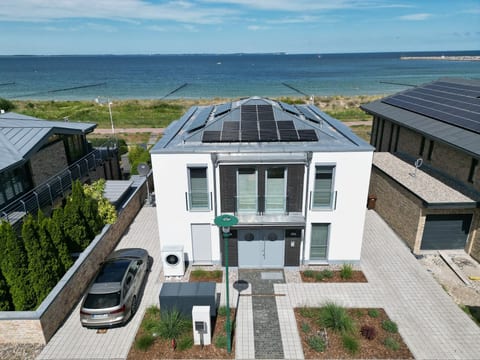 Apartement Villa Am Meer in Glowe mit Terasse EG