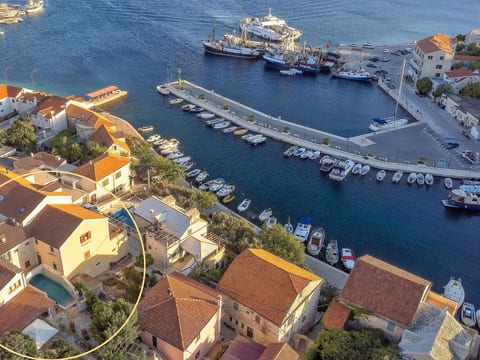 Ferienvilla "Laurus" mit Blick auf das Wasser