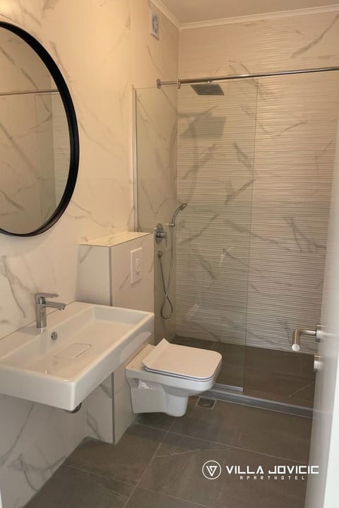 Appartement mit Pool