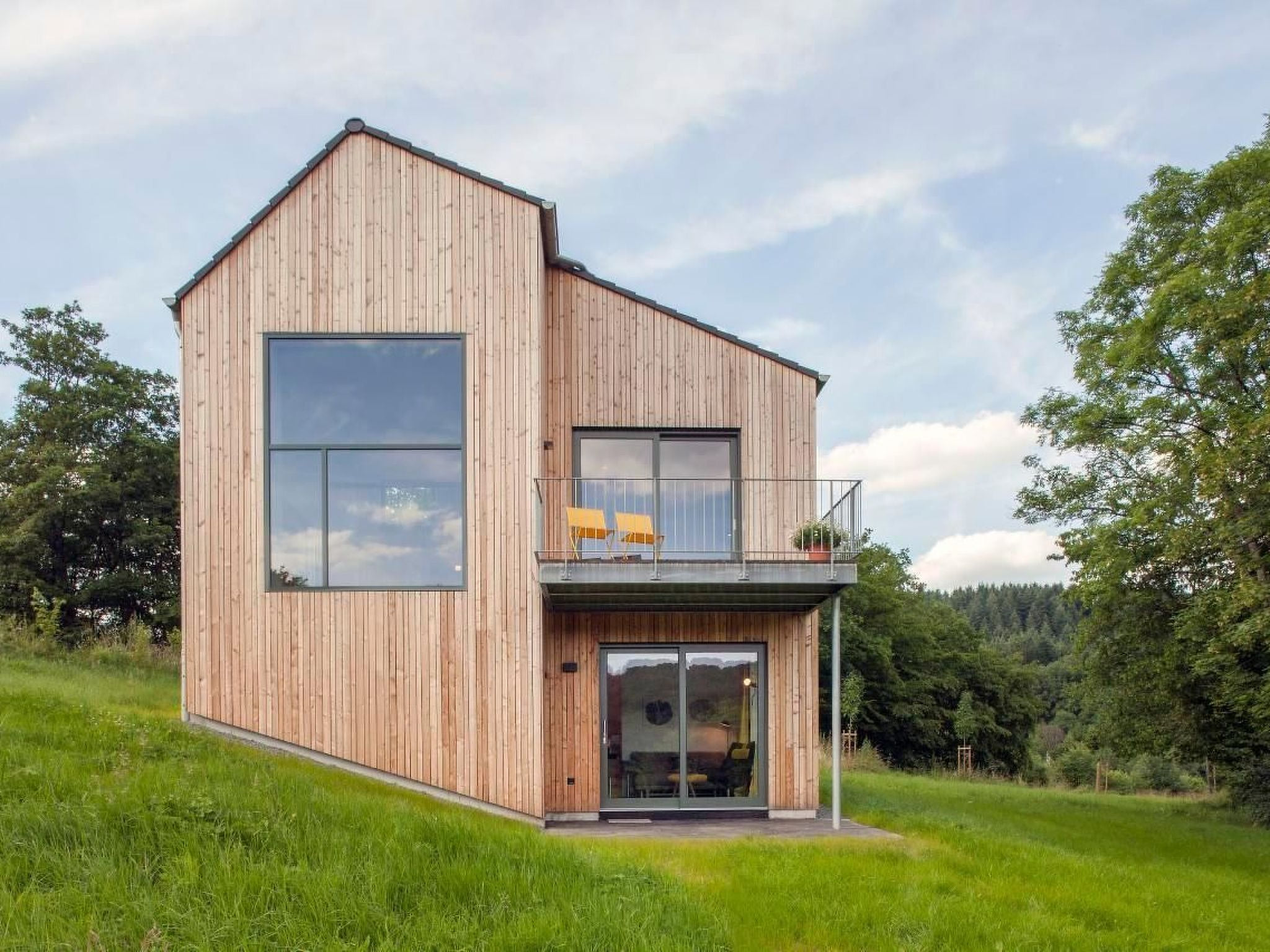 Moderner Holzhausneubau in der Eifel