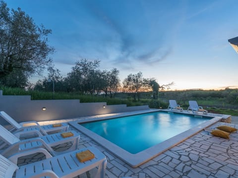 Villa Pendolina mit privatem Pool und Jacuzzi