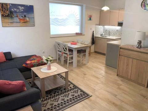 Villa Kacper mit privatem Garten, Terrasse und Grill