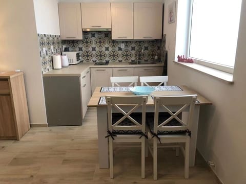 Villa Kacper mit privatem Garten, Terrasse und Grill