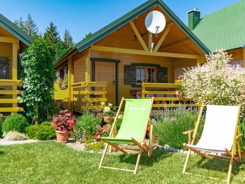 in Rusinowo mit Terrasse und Garten
