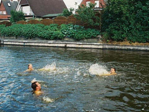 direkt am Kanal