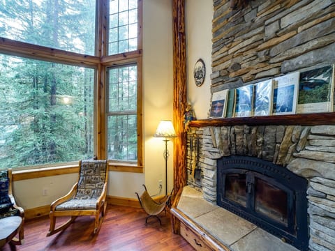 Gemütliche Hütte mit Whirlpool, Wi-Fi und Haustieren OK