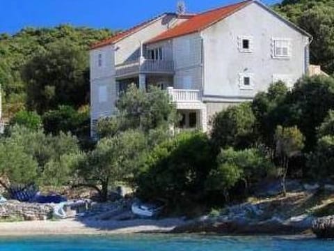 Wohnung mit Blick auf das Wasser