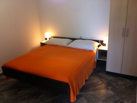 Wohnung in Žrnovo mit kostenlosem Parkplatz