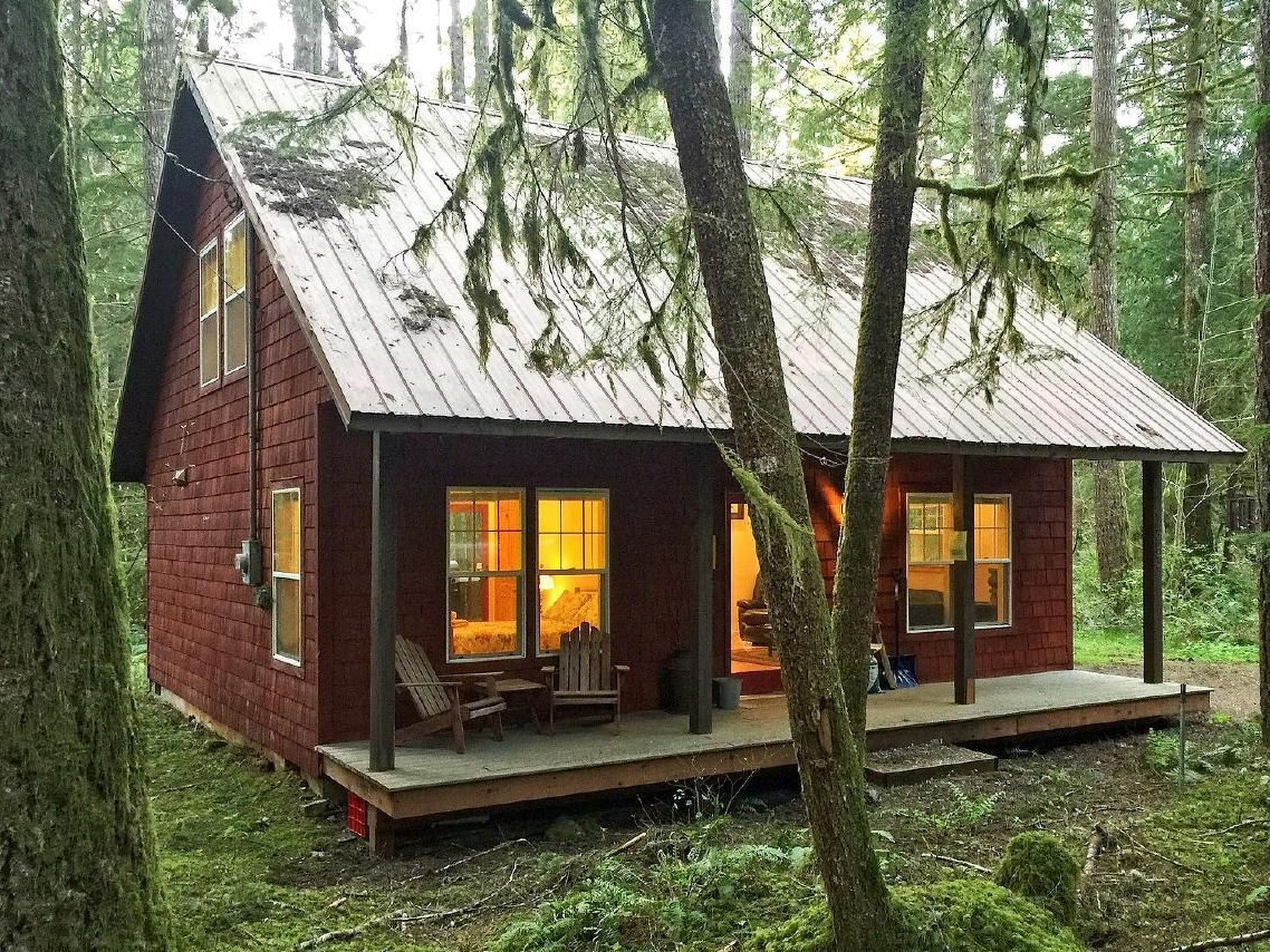 Neu gestaltete Kabine mit Klimaanlage und EVC