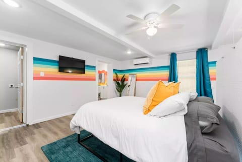 MOD-POD - 1bd / 1 bath