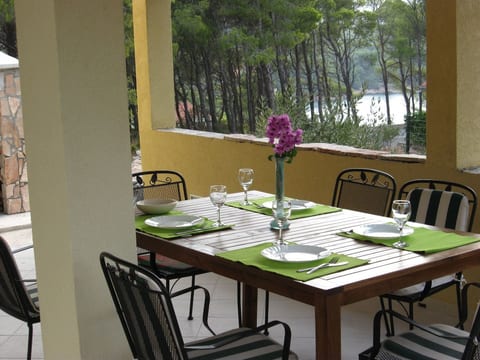 für 4 Personen ca. 60 m² in Milna auf Brac, Adriaküste Kroatien (Kroatisch