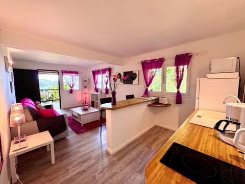 Apartment "Secret Lodge" mit Blick auf das Wasser