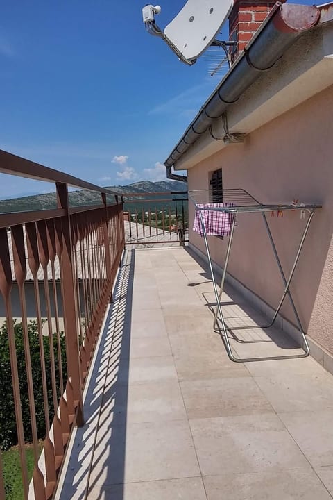 Wohnung in Novi Vinodolski mit privatem Parkplatz