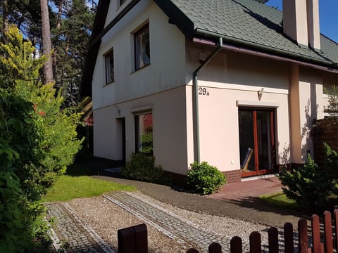 in Łukęcin mit Terrasse, Grill und Garten