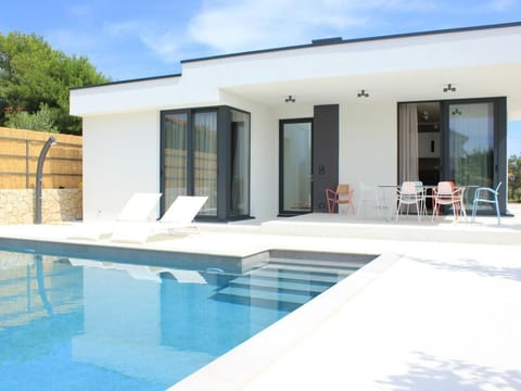 Luxuriöses Ferienhaus Sunny Garden in Barbat auf der Insel Rab