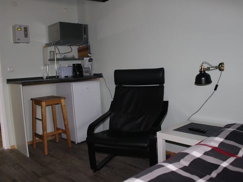 Handwerkerwohnung mit 4 günstigen Einzelzimmern