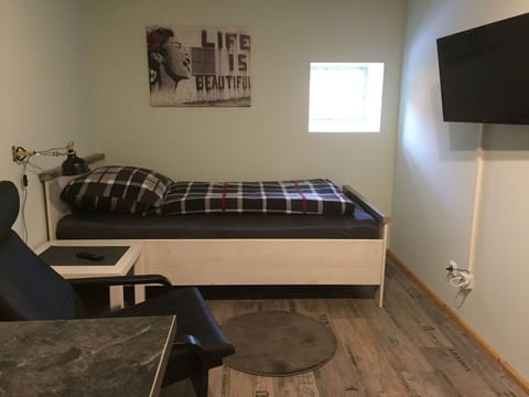 Handwerkerwohnung mit 4 günstigen Einzelzimmern
