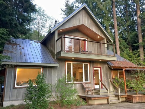 Riverside Cabin mit Whirlpool und haustierfreundlich