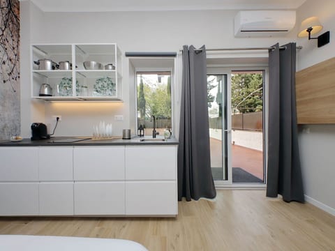 Rome Aurelia Terrace close to St Peter's Square Free Parking and Pool