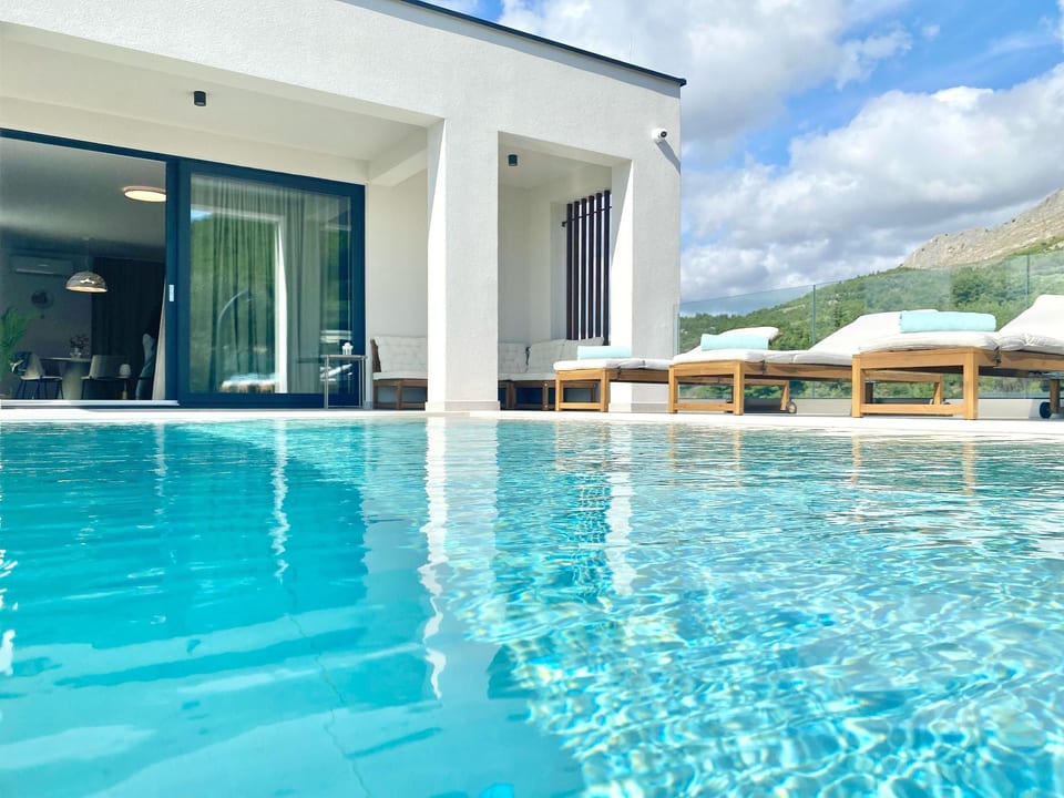 Villa mit beheiztem Infinity-Pool und Massagedüsen - Podstrana
